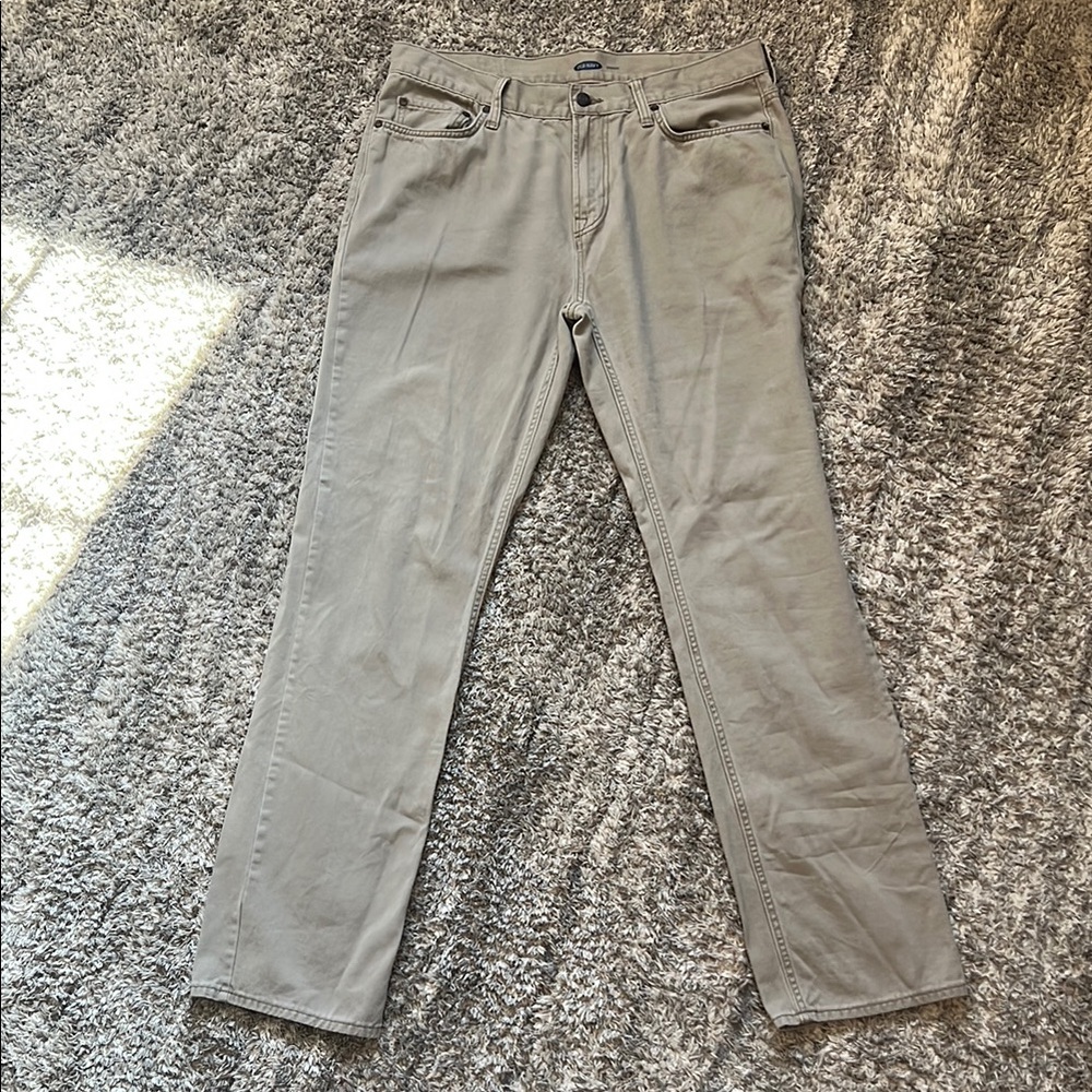 Old Navy Khaki Pants - Straight Style